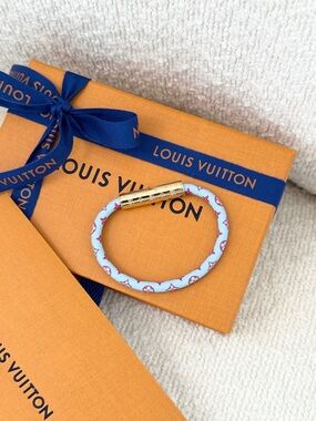 ✨NEW✨Louis Vuitton 2026 Monogram LV Confidential Bracelet 17 cm - Light Blue